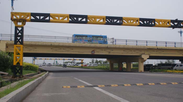 河南龙门架乐发500网页版登录_乐发(中国)

